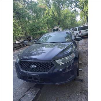 2017 Ford Taurus (Staten Island, NY 10309)