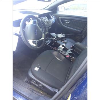 2017 Ford Taurus (Staten Island, NY 10309)