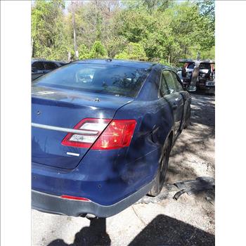 2017 Ford Taurus (Staten Island, NY 10309)