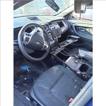 2017 Ford Taurus (Staten Island, NY 10309)