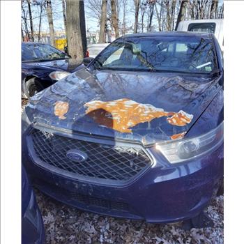 2017 Ford Taurus (Staten Island, NY 10309)