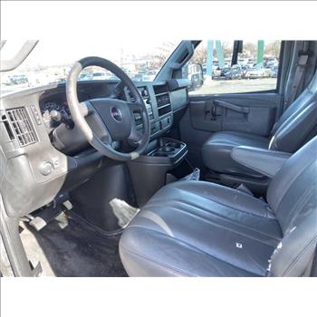 2017 GMC Savana (Hartford, CT 06114)