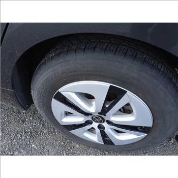 2017 Toyota Prius (Hartford, CT 06114)