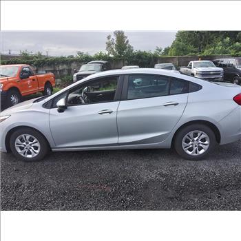 2019 Chevrolet Cruze ls (Hartford, CT 06114)