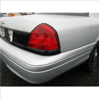 208 Ford Crown Victoria (Hartford, CT 06114)