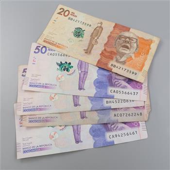 220,000 Columbian Pesos