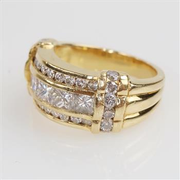 2.27cts TW Diamond 18kt Gold Band - Evaluated By Our Certified Gemologist-AGS/GIA