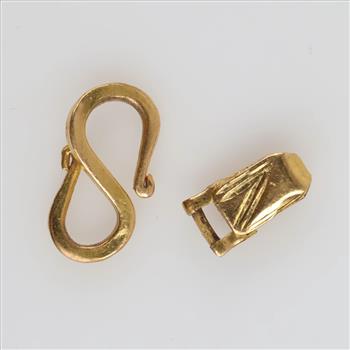 22kt Gold Carved Panel Bracelet