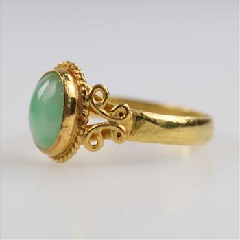 22kt Gold Green Stone Ring