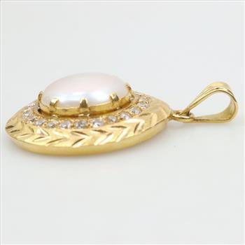 22kt Gold Pearl Cubic Zirconia Pendant