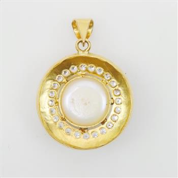 22kt Gold Pearl Cubic Zirconia Pendant