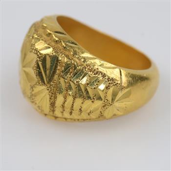 23kt Gold Round Hollow Signet Engraved Star Ring