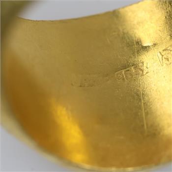 23kt Gold Round Hollow Signet Engraved Star Ring