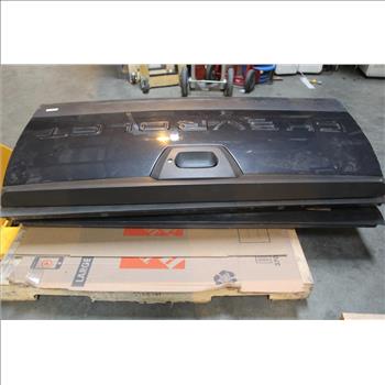 3 Chevorlet Avalanche Truck Doors