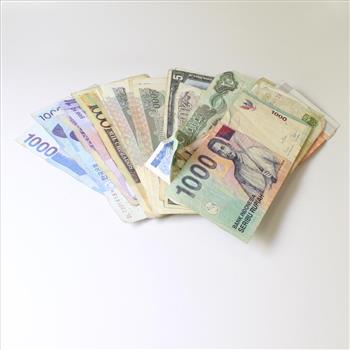 37 Pieces Mixed Foreign Banknotes Property Room