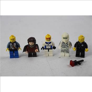 5 Lego Mini Figs