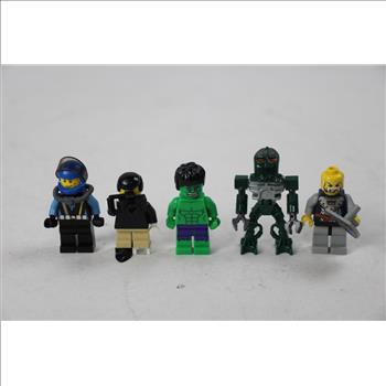 5 Lego Mini Figs
