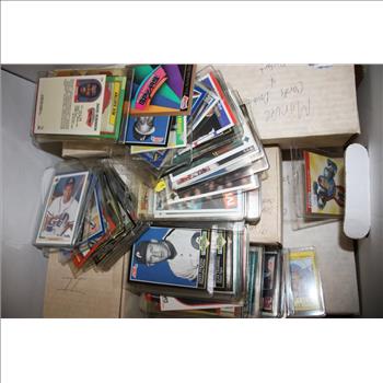 500+ Trading Cards