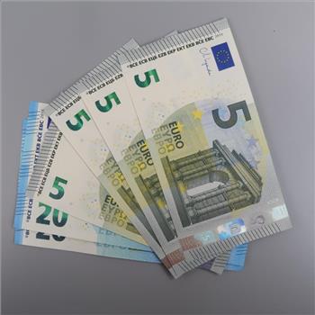 60 EU Currency