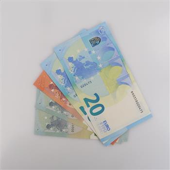 60 EU Currency