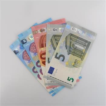 60 EU Currency