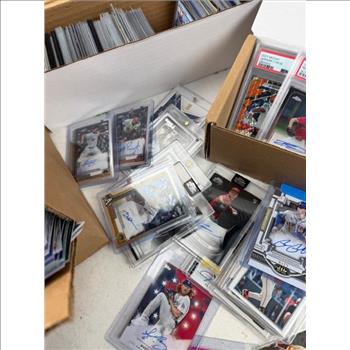 800+ Assorted Sports And Magic The Gathering Trading Cards