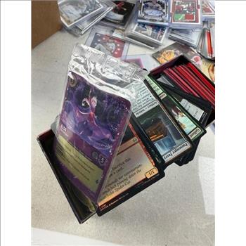 800+ Assorted Sports And Magic The Gathering Trading Cards