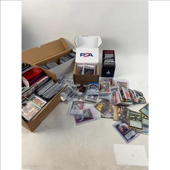 800+ Assorted Sports And Magic The Gathering Trading Cards