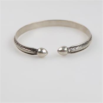 .800-.900 Silver Bangle Bracelet