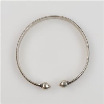 .800-.900 Silver Bangle Bracelet