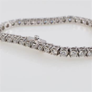 8.00cts TW Diamond 10kt White Gold Tennis Bracelet -Evaluated By Our Certified Gemologist-AGS/GIA