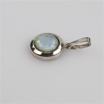 8kt White Gold Iridescent Stone Semi-hollow Pendant