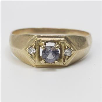 9kt Gold 3.4g Ring With Clear Stones