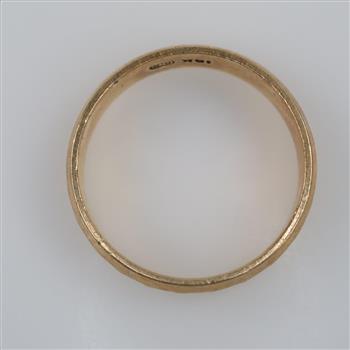 9kt Gold Band