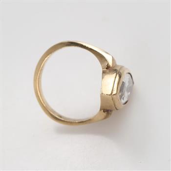 9kt Gold Clear Stone Ring