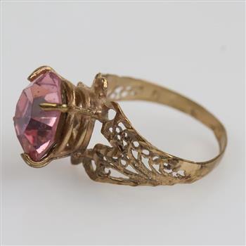 9kt Gold Pink Stone Filigree Ring