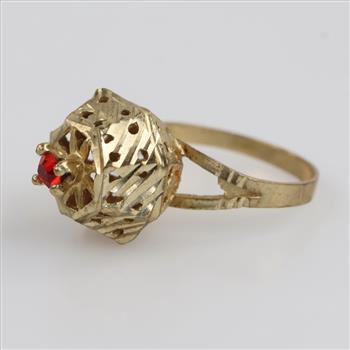 9kt Gold Red Stone Filigree Ring