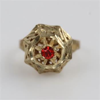 9kt Gold Red Stone Filigree Ring
