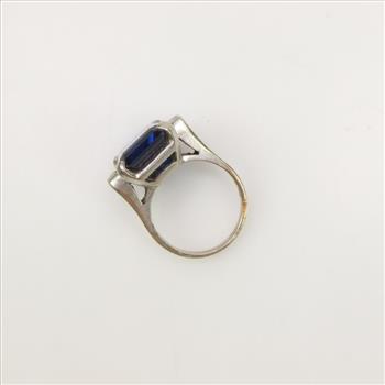 9kt White Gold Blue Spinel Ring
