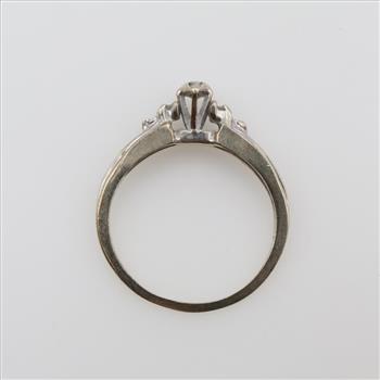 9kt White Gold Diamond Ring