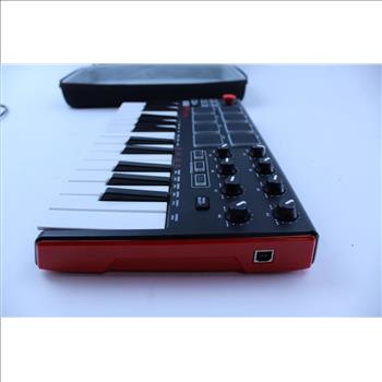 Akai Professional MPK Mini Keyboard Controller