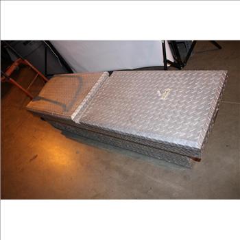 Aluminum Gull Wing Truck Bed Tool Box