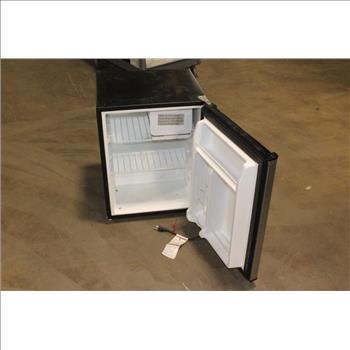 Amana Mini Refrigerator