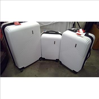 American Tourister, 3 New Rolling Suitcases
