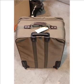 American Tourister Commodore 2 Suitcase