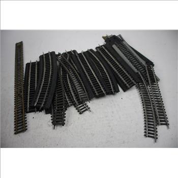 Antique Toy Trains And Tracks