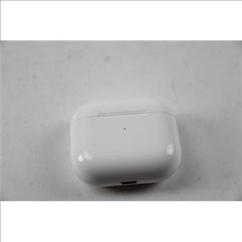 Apple AirPods (3rd Gen) With Charging Case