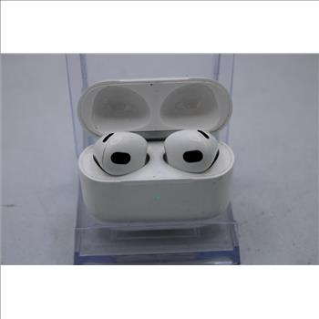 Apple AirPods (3rd Gen) With Charging Case