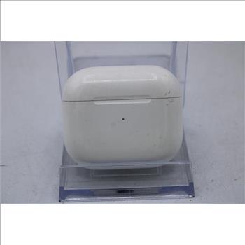 Apple AirPods (3rd Gen) With Charging Case