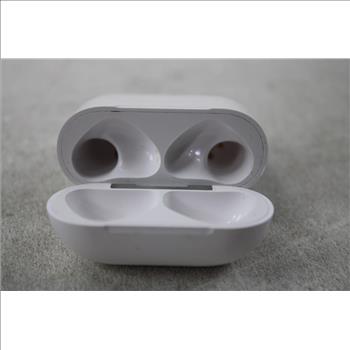 Apple AirPods 4 With Charging Case